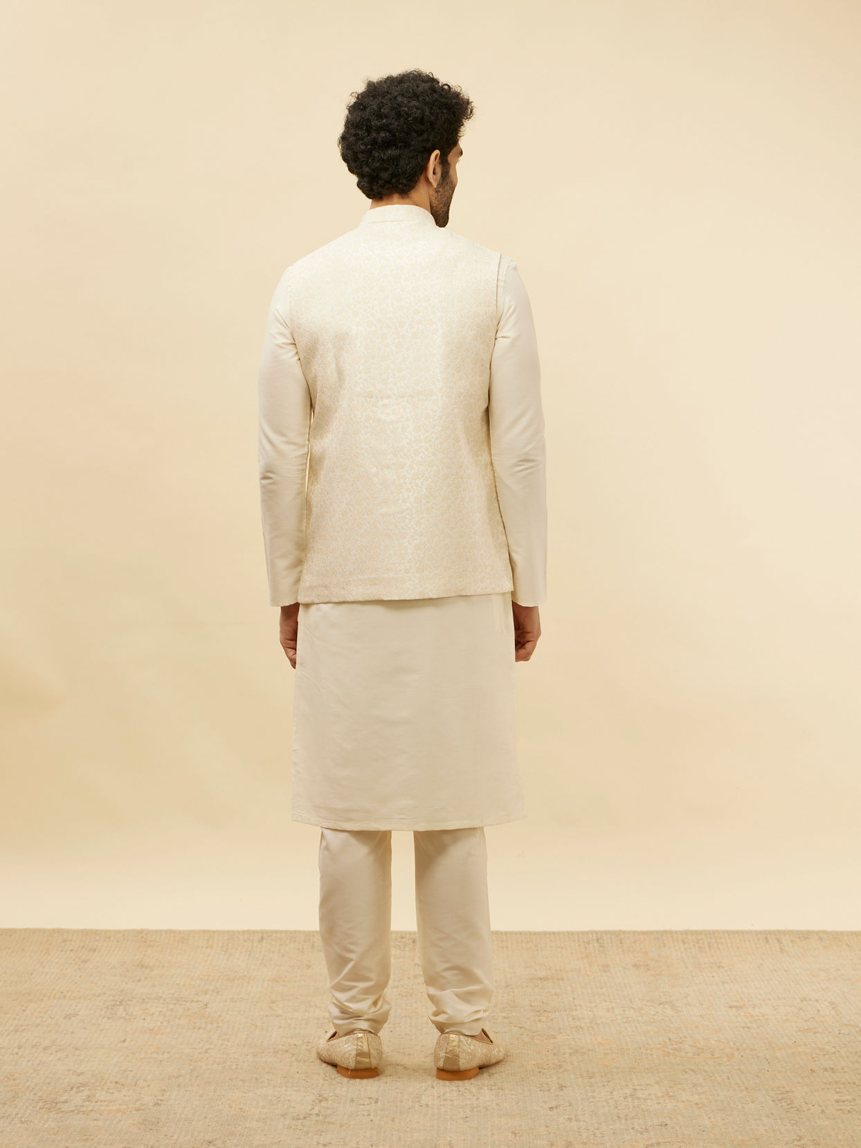Manyavar Men Pearl White Bel Buti Patterned Jacket