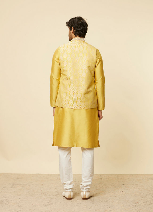 alt message - Manyavar Men Mustard Yellow Medallion Patterned Jacket image number 3