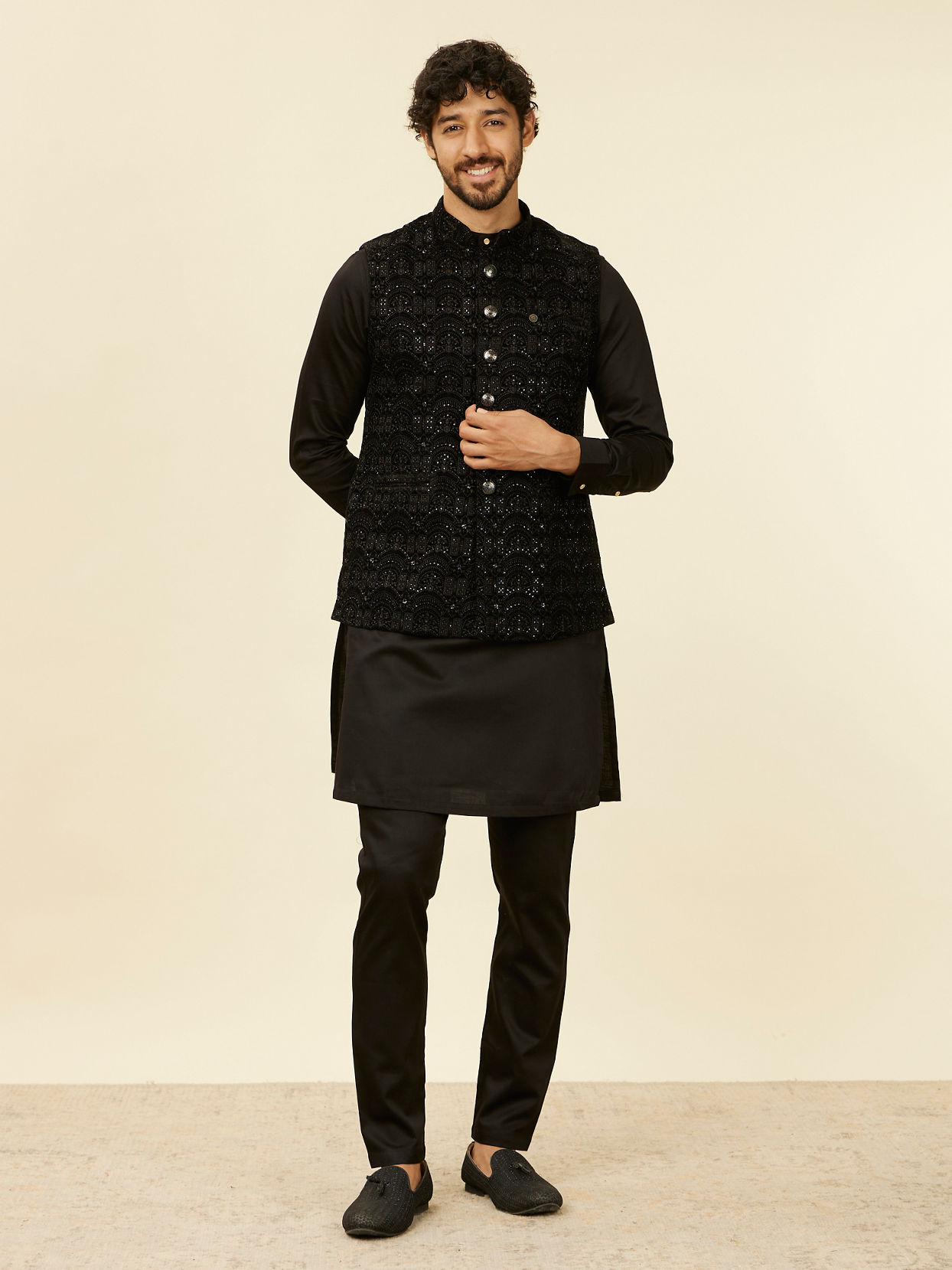 alt message - Manyavar Men Kohl Black Scallop Shell Patterned Nehru Jacket image number 2