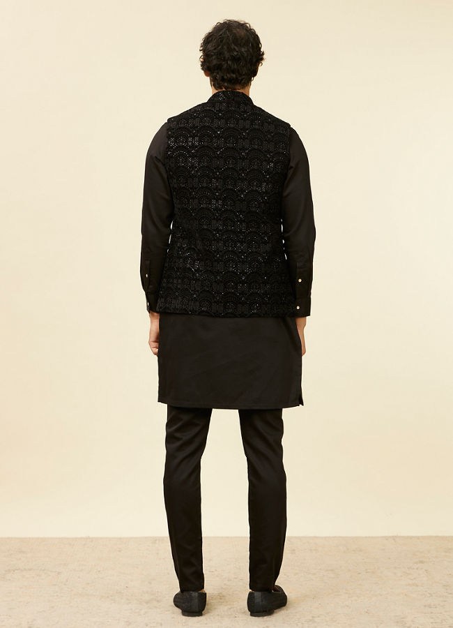 alt message - Manyavar Men Kohl Black Scallop Shell Patterned Nehru Jacket image number 3