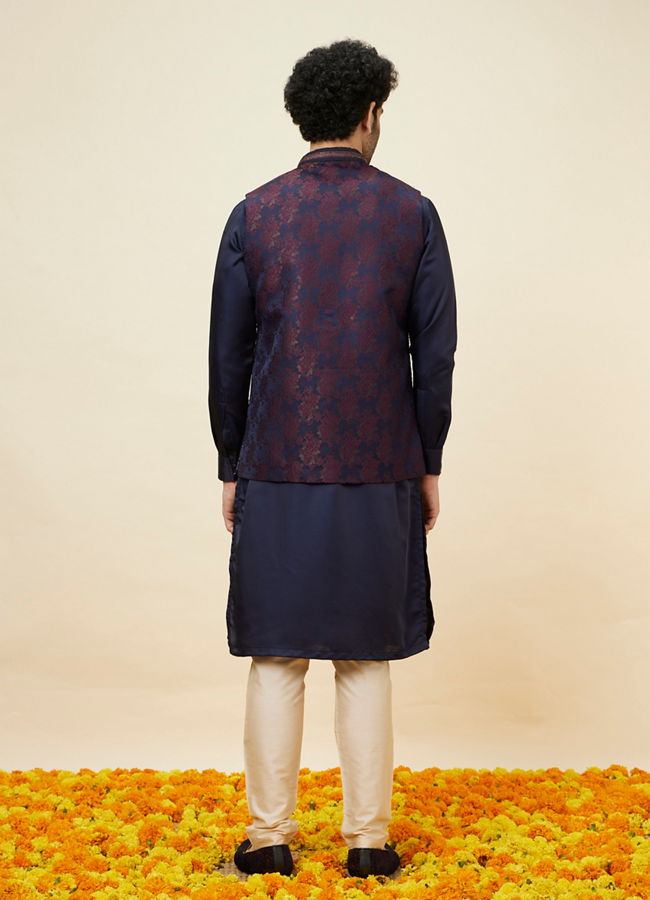 alt message - Manyavar Men Midnight Blue Floral Pattern Jacket image number 3