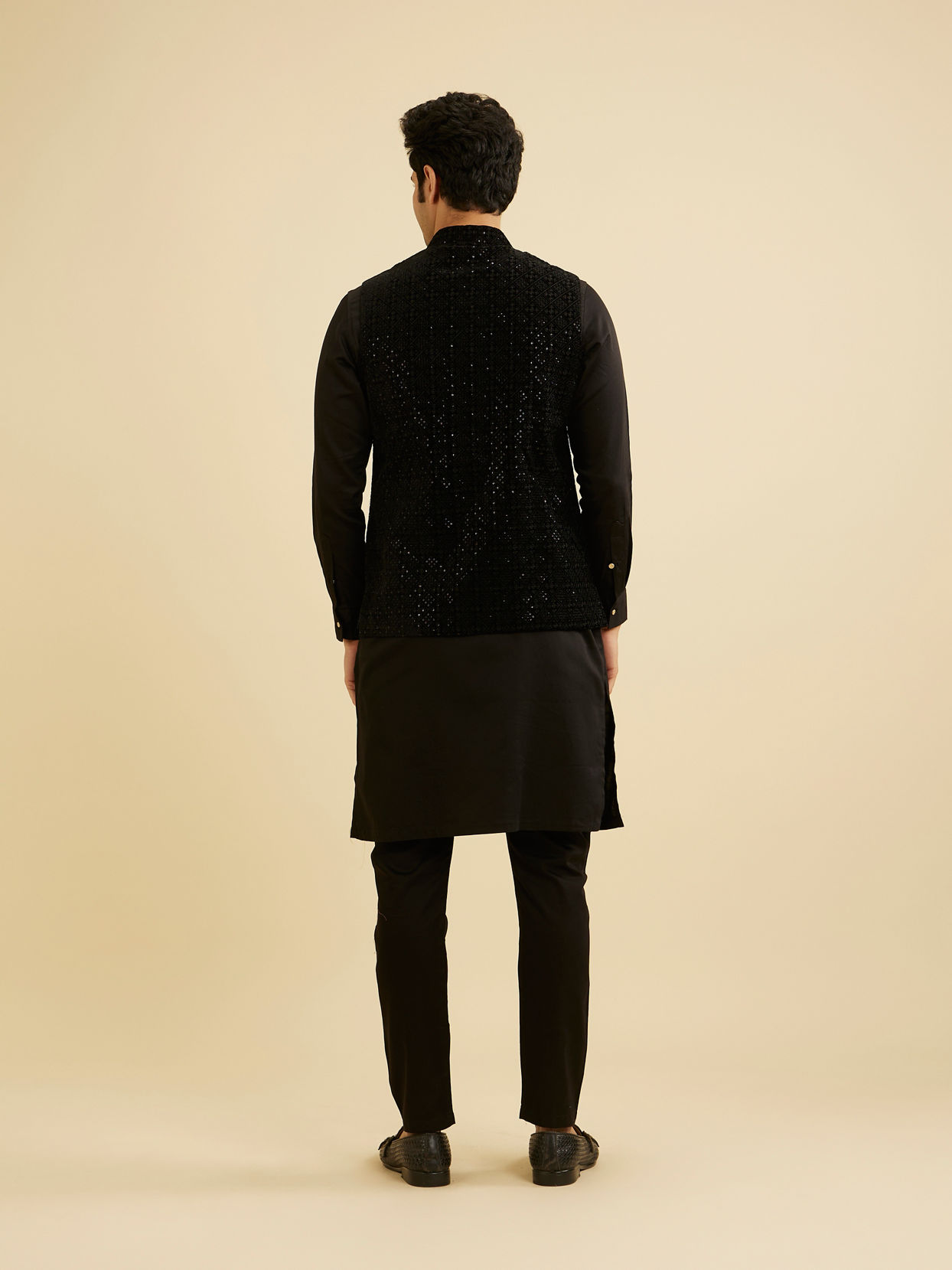 Manyavar Men Midnight Black Diamond Patterned Jacket image number 3