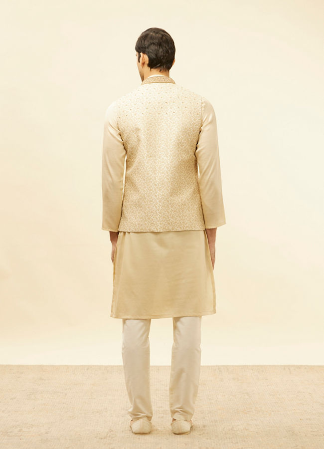 alt message - Manyavar Men Golden Cream Embellished Collar Jacket image number 3