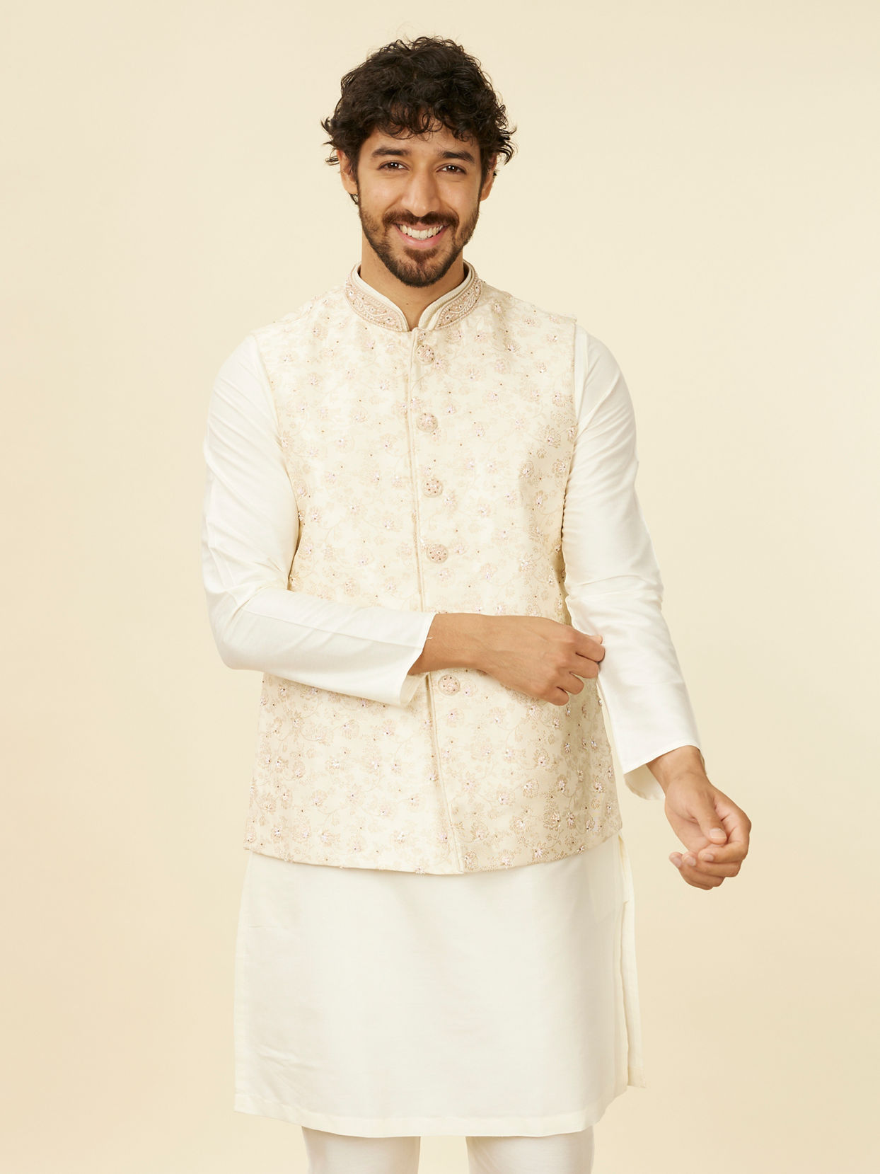 alt message - Manyavar Men Warm Cream Bel Buti Patterned Nehru Jacket image number 0