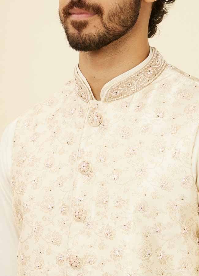 alt message - Manyavar Men Warm Cream Bel Buti Patterned Nehru Jacket image number 1