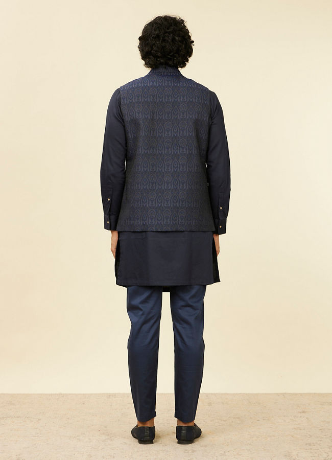 Manyavar Men Warm White Paisley Patterned Nehru Jacket