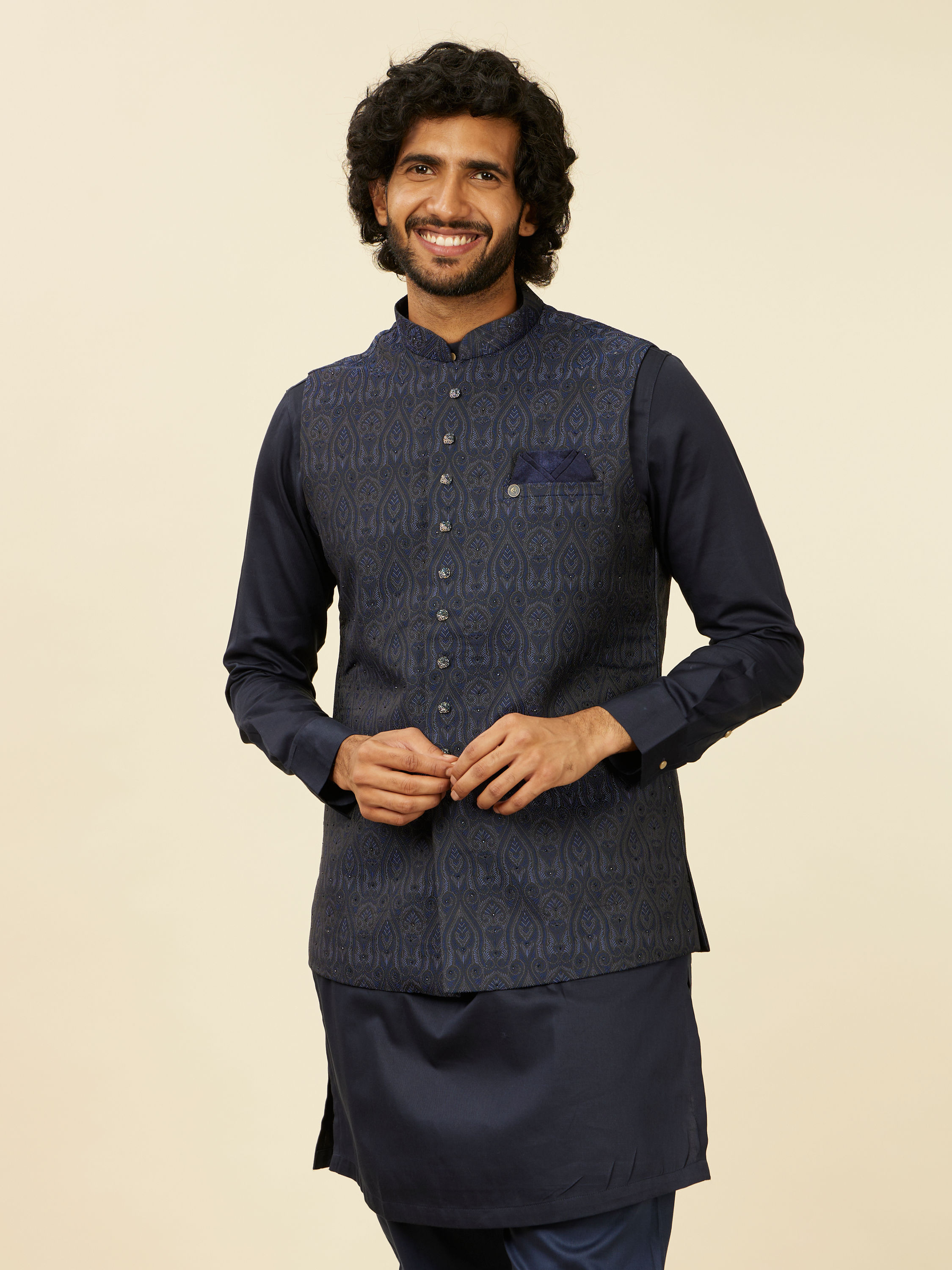 Manyavar Men Warm White Paisley Patterned Nehru Jacket