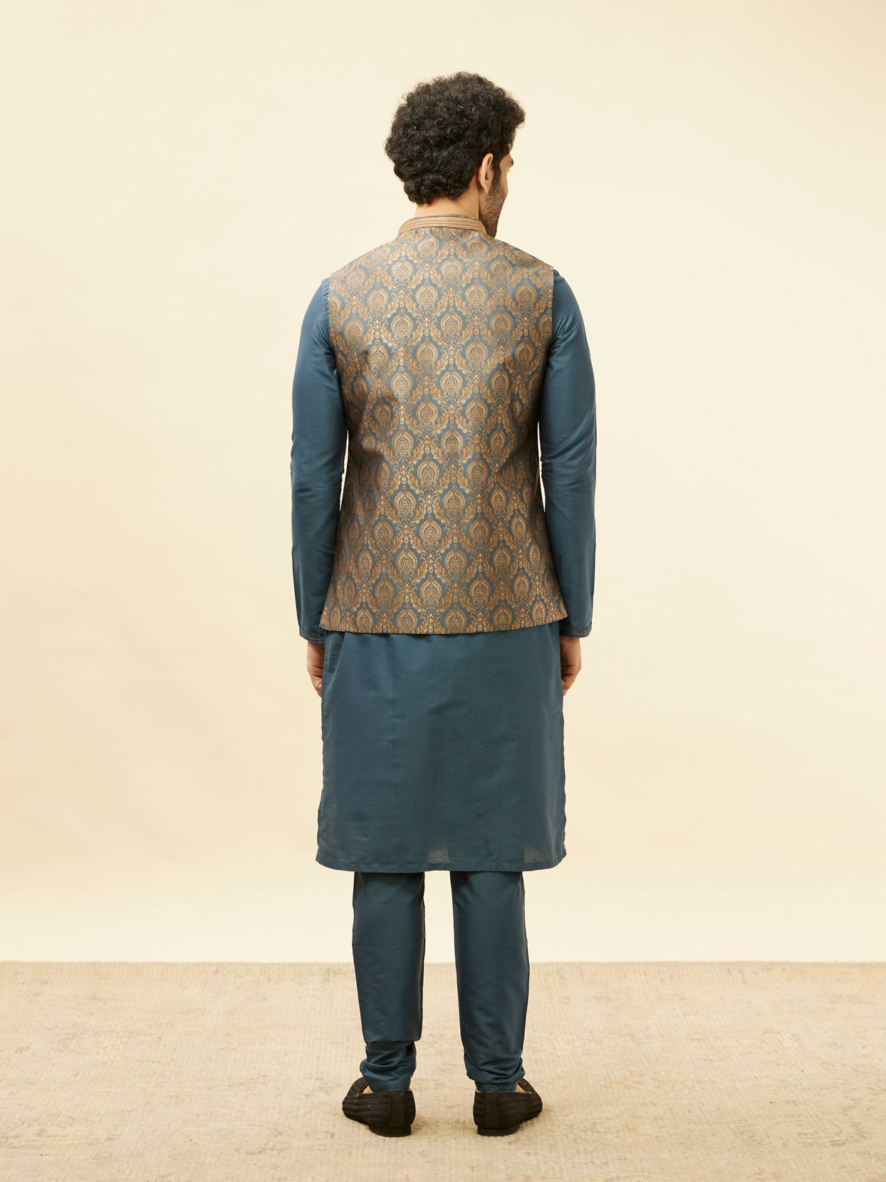 alt message - Manyavar Men Blue Grey Petal Jaal Patterned Jacket image number 3