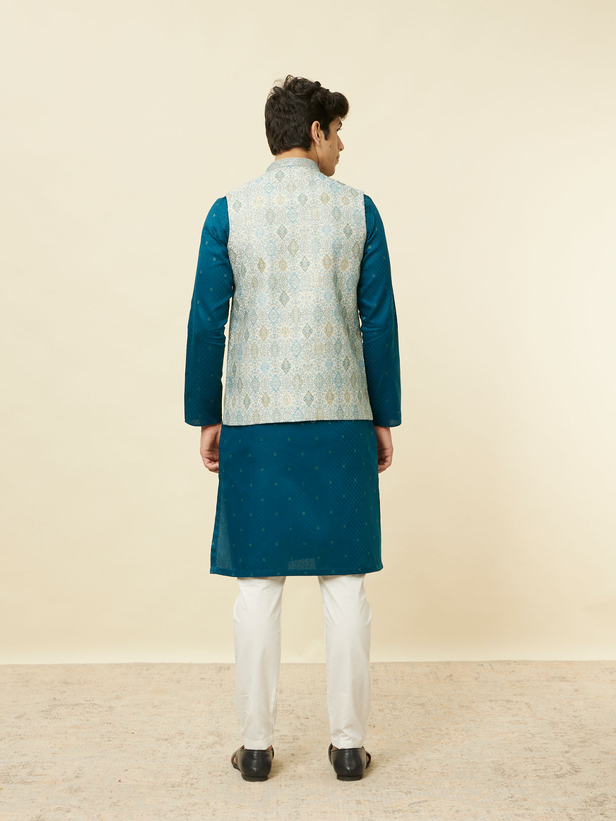 alt message - Manyavar Men Delicate Blue Shankh Patterned Jacket image number 3