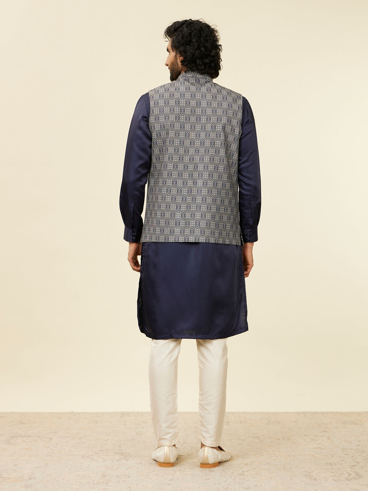 alt message - Manyavar Men Dark Blue Medallion Patterned Nehru Jacket image number 3