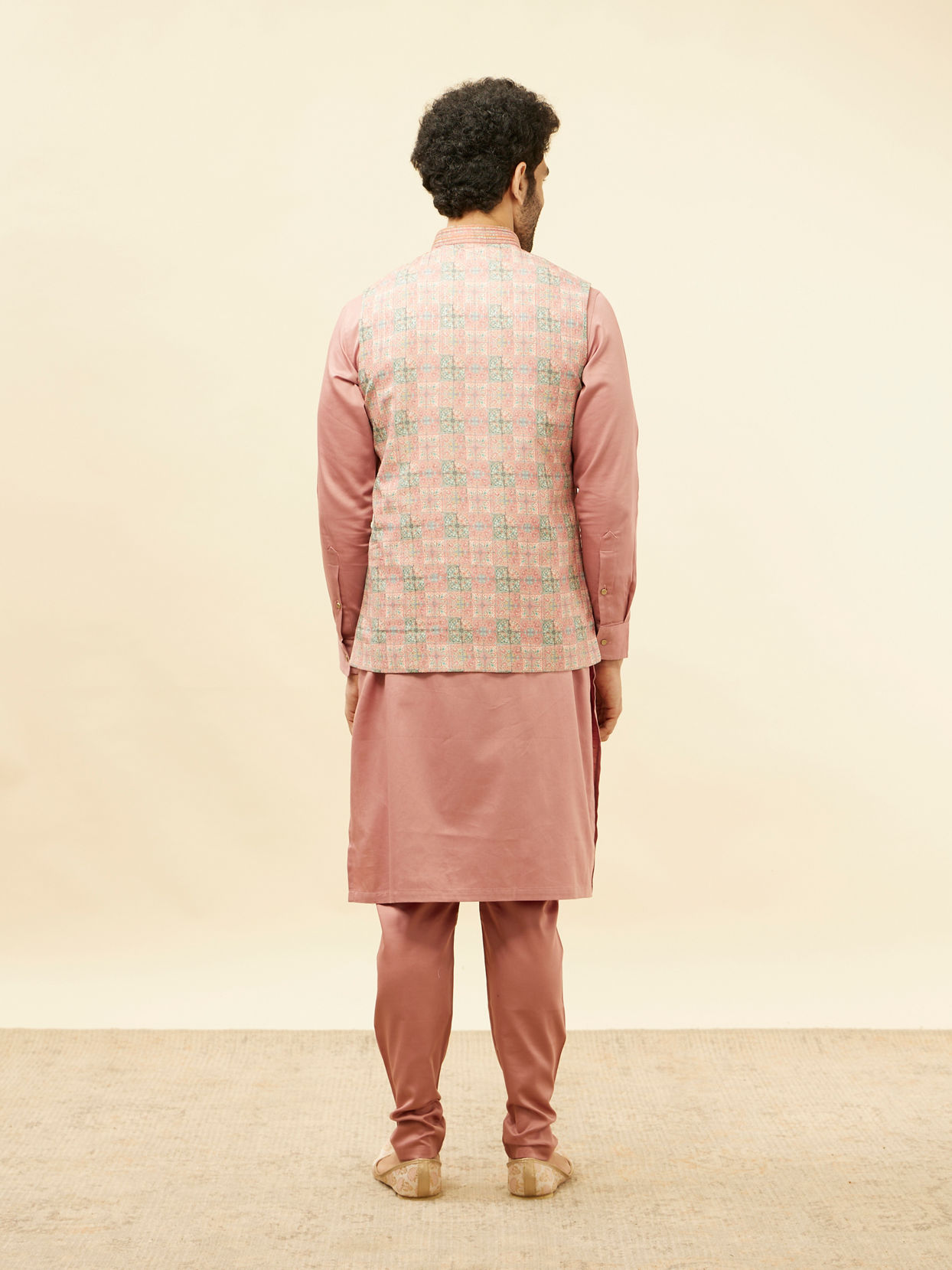 alt message - Manyavar Men Sherbet Pink Kaleidoscopic Printed Sequined Jacket image number 3