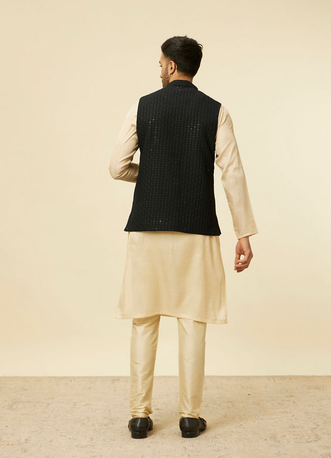 alt message - Manyavar Men Kohl Black Self Patterned Jacket image number 3