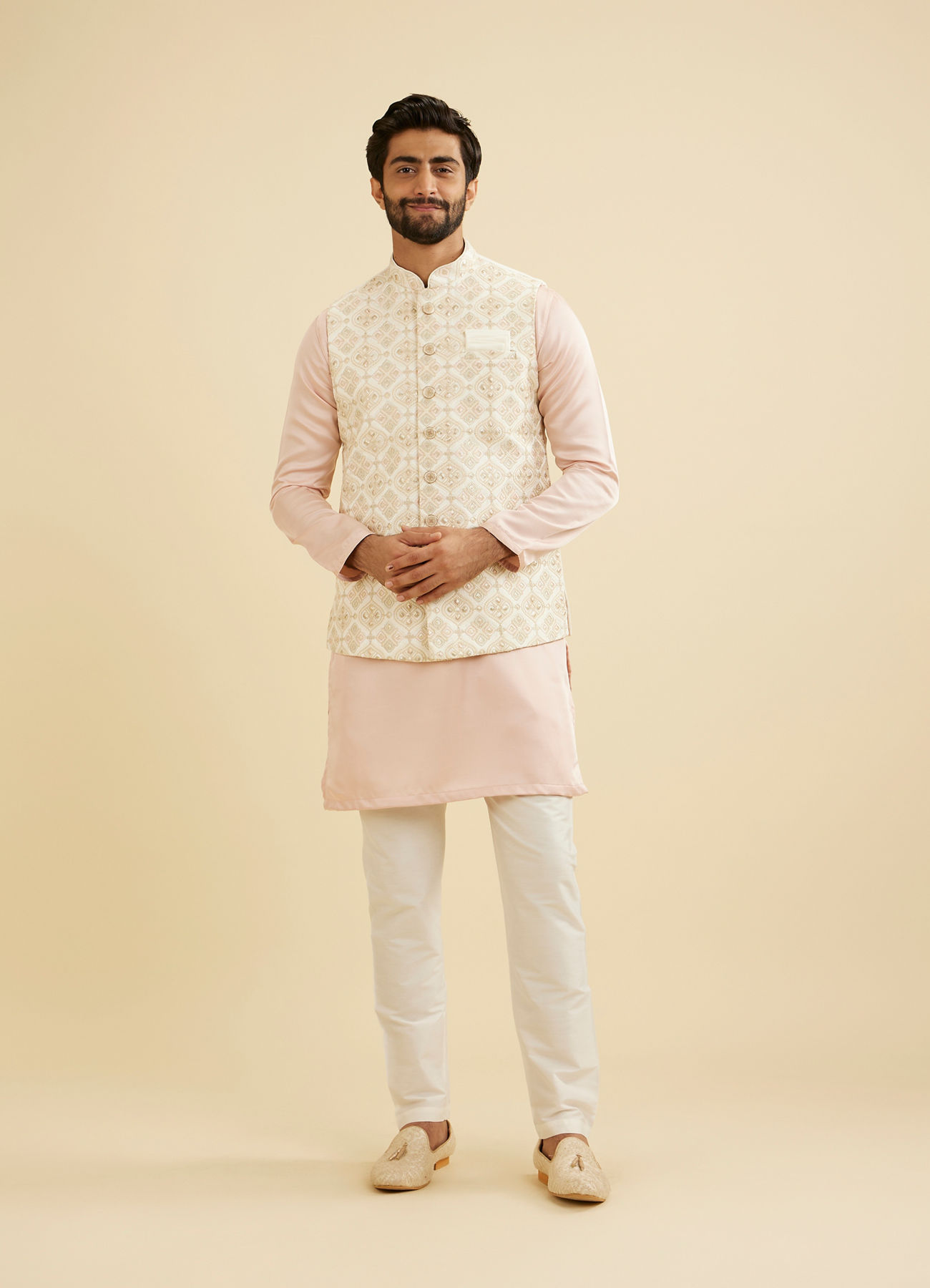 Manyavar Men Warm White Ogee Jaal Patterned Nehru Jacket