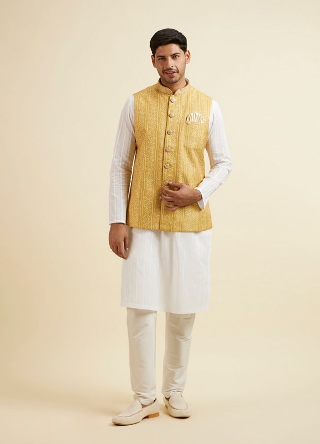 alt message - Manyavar Men Mustard Yellow Bandhani Print Nehru Jacket image number 2