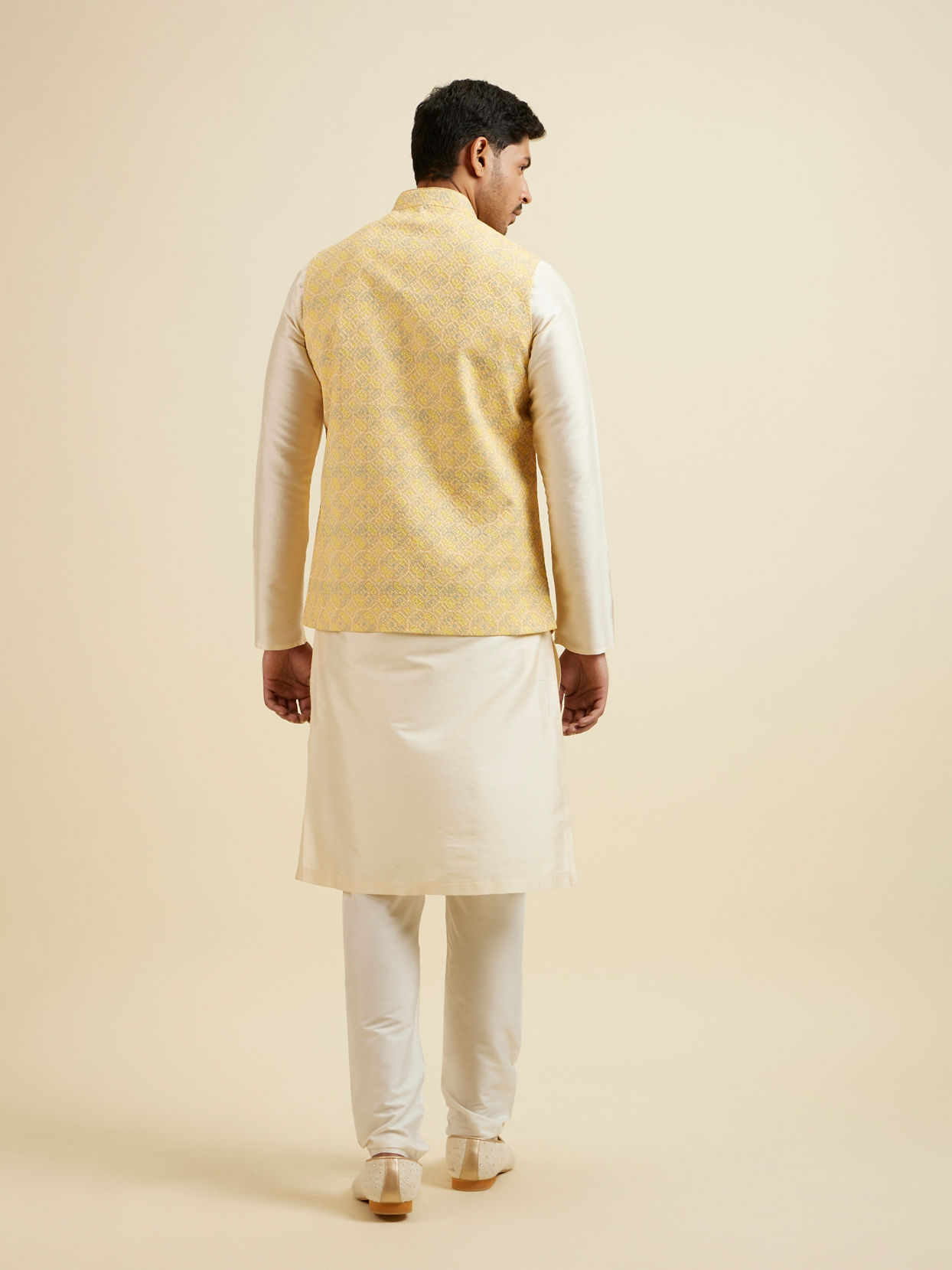 alt message - Manyavar Men Vibrant Yellow Nehru Jacket with All-Over Print and Embroidery image number 3