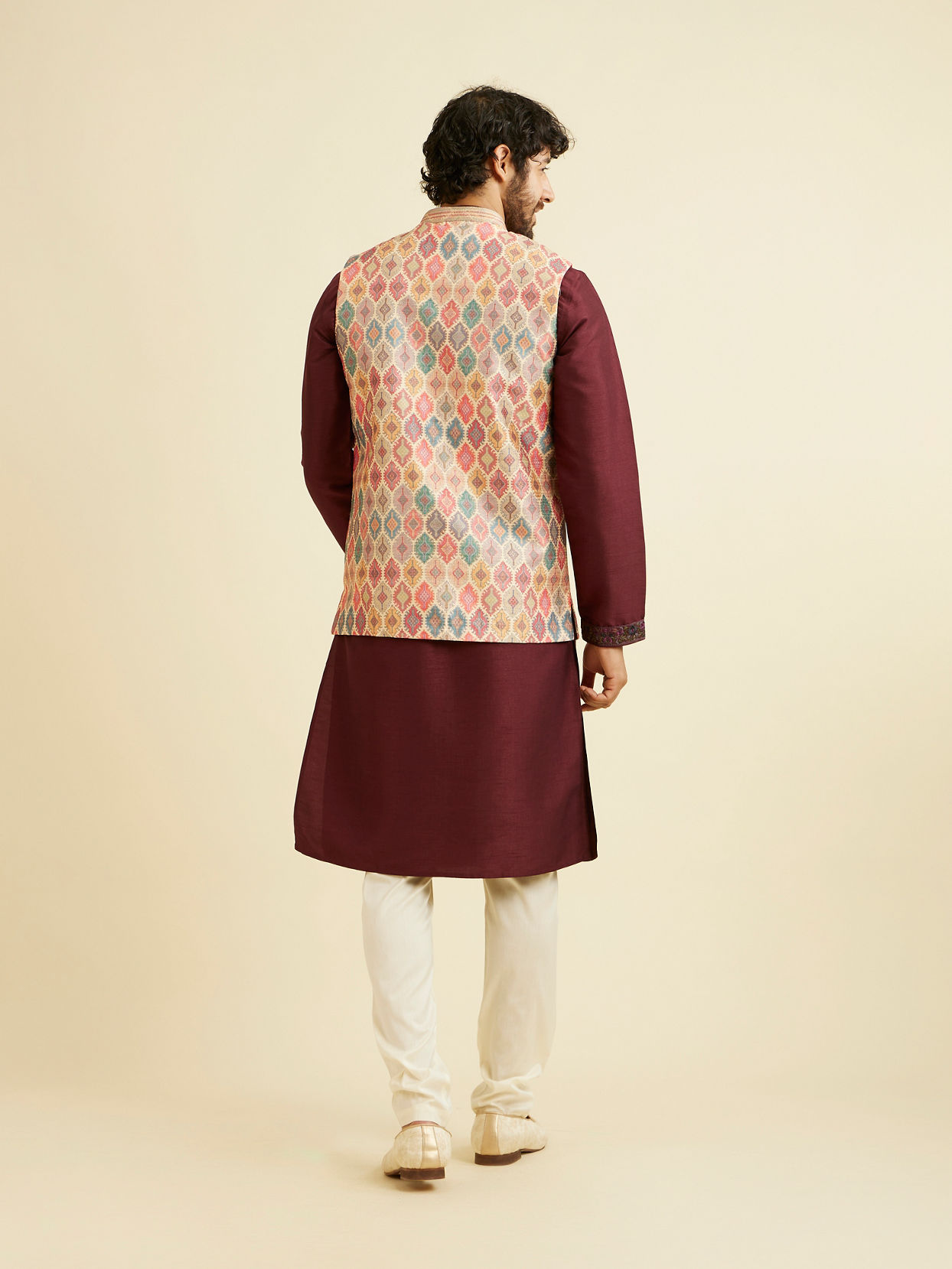 alt message - Manyavar Men Beige Ikat Inspired Ogee Printed Nehru Jacket image number 3