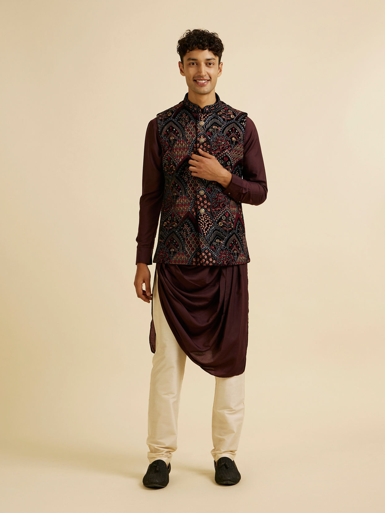 alt message - Manyavar Men Black Fern Motifs in Fish Scale Pattern Nehru Jacket image number 2