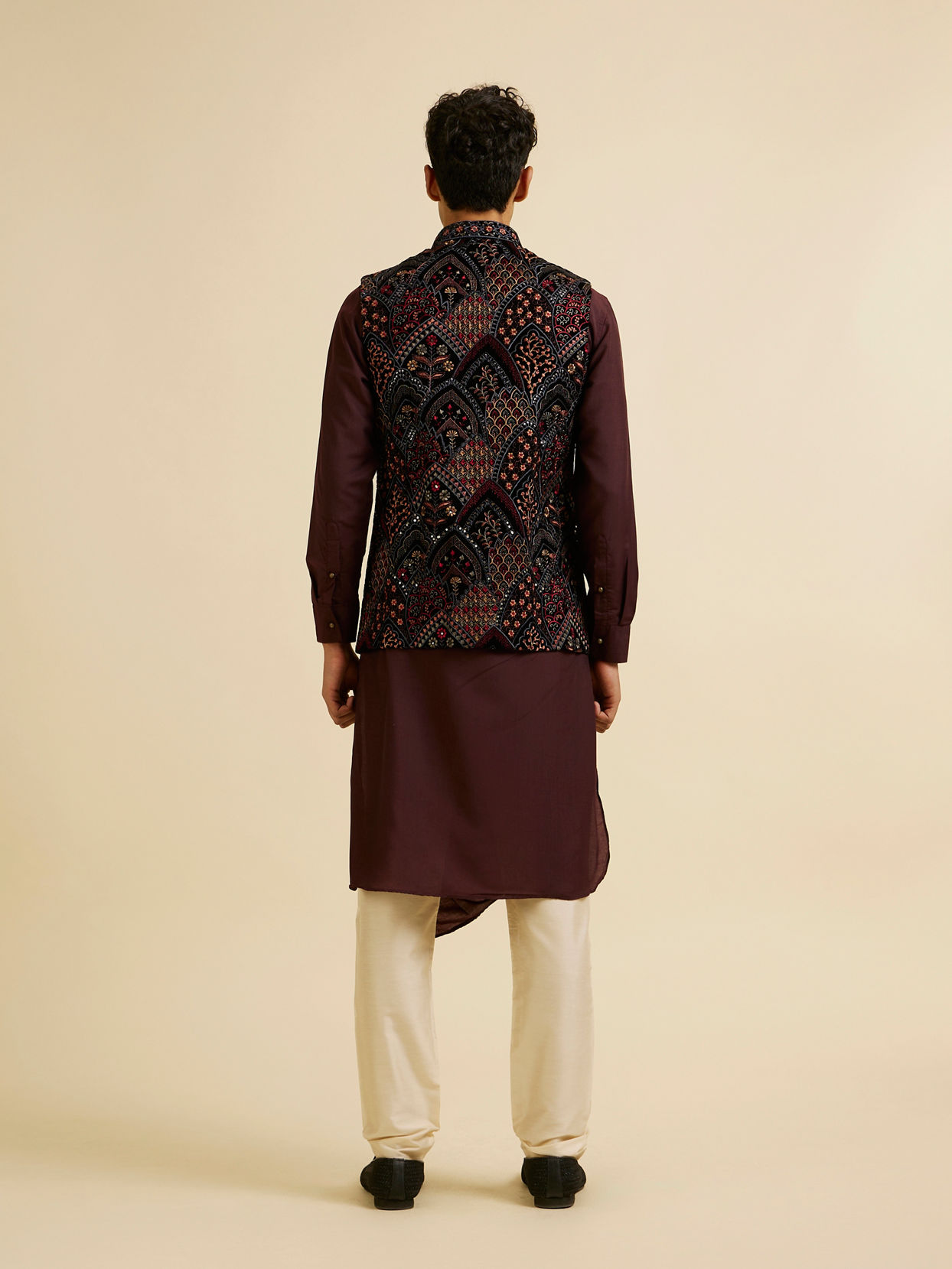 alt message - Manyavar Men Black Fern Motifs in Fish Scale Pattern Nehru Jacket image number 3