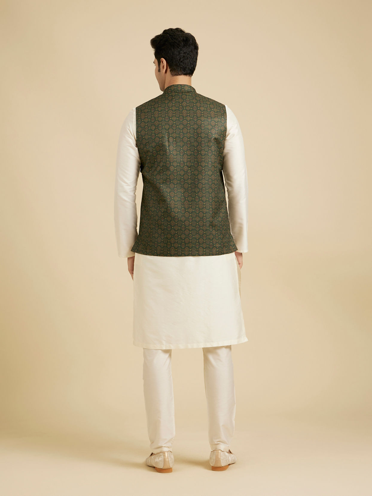 Manyavar Men Emerald Regalia Nehru Jacket image number 4