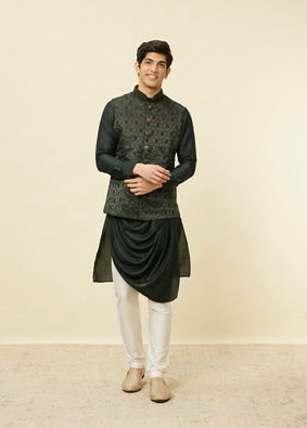 alt message - Manyavar Men Forest Green Mughal Motif Jacket Set image number 2