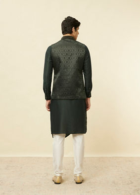 alt message - Manyavar Men Forest Green Mughal Motif Jacket Set image number 3