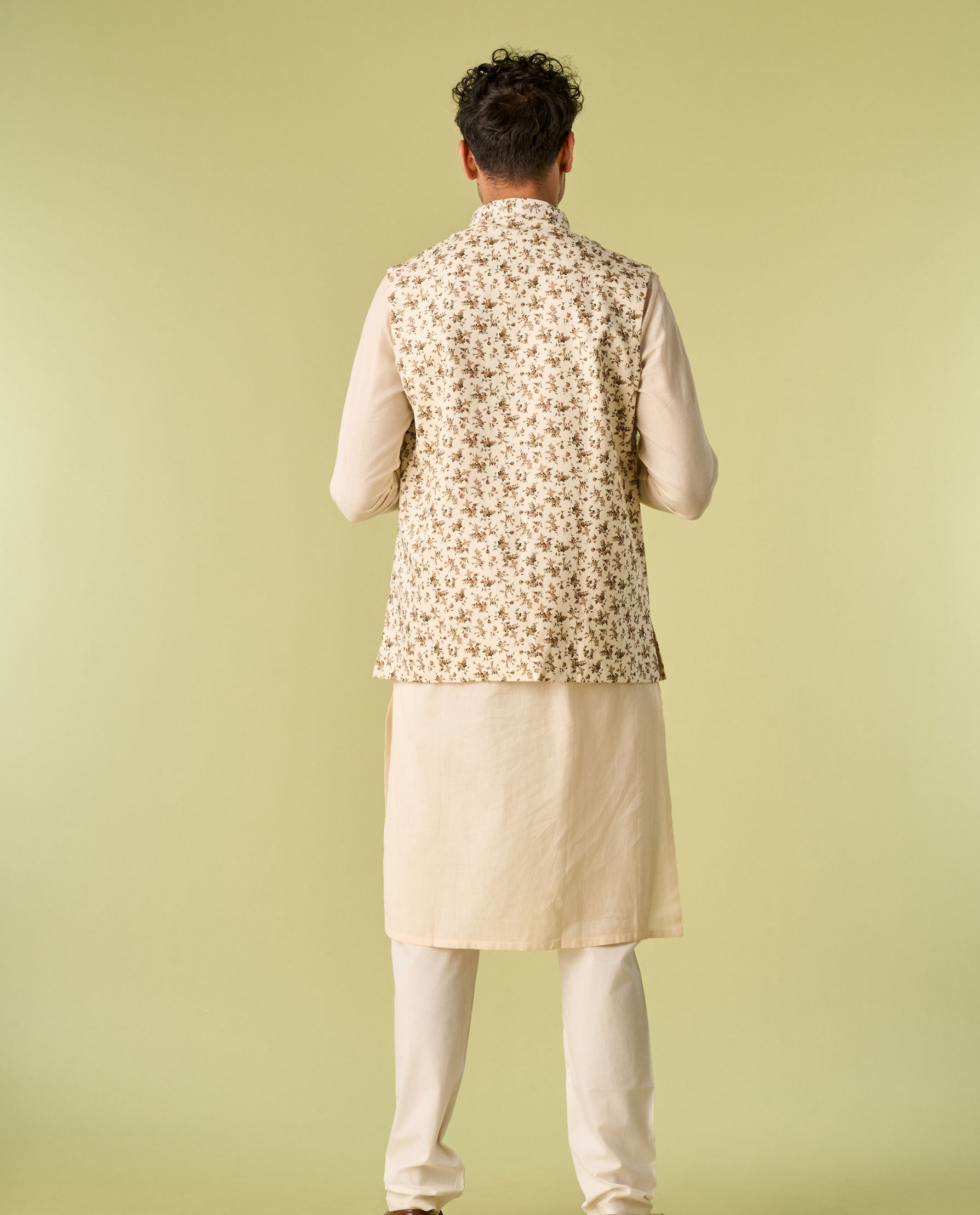 Diwas Men Sea Shell White Kurta Jacket With Floral Work