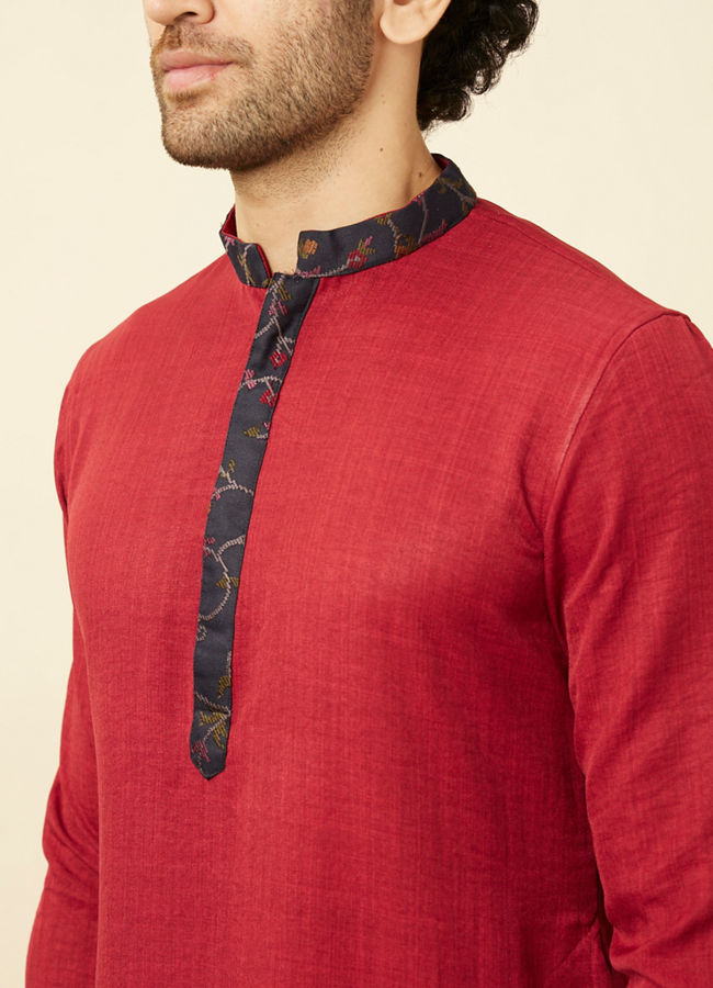 alt message - Manyavar Men Deep Blue-Aurora Red Bel Buti Patterned Kurta Jacket Set image number 2