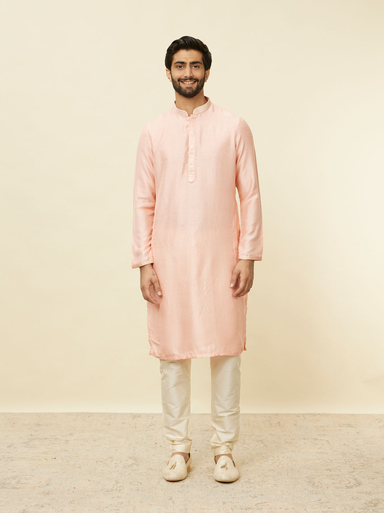 alt message - Manyavar Men Cream Pink Bel Buti Patterned Jacket Set image number 2