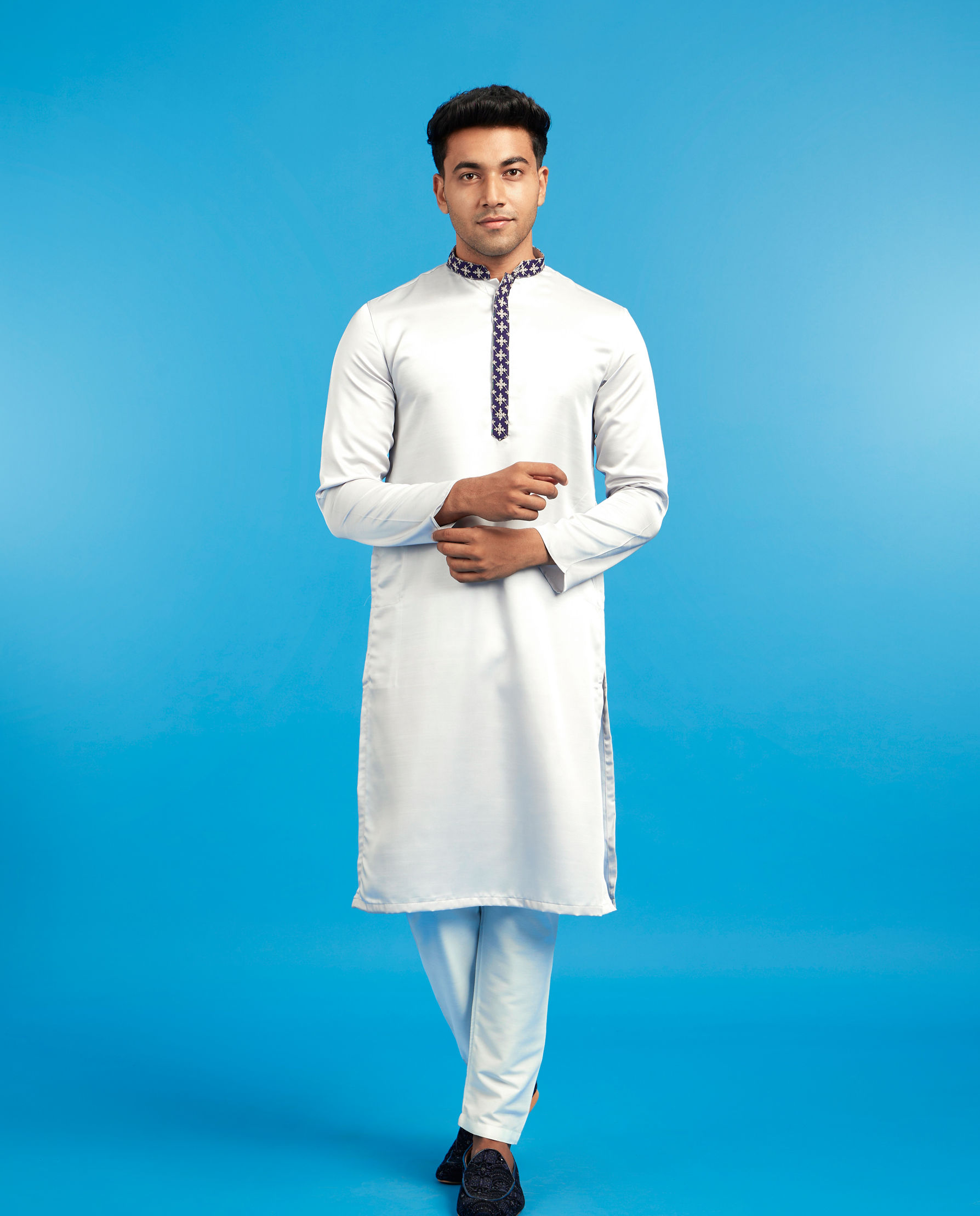 Diwas Men Dark Grey Satin Kurta Jacket Set