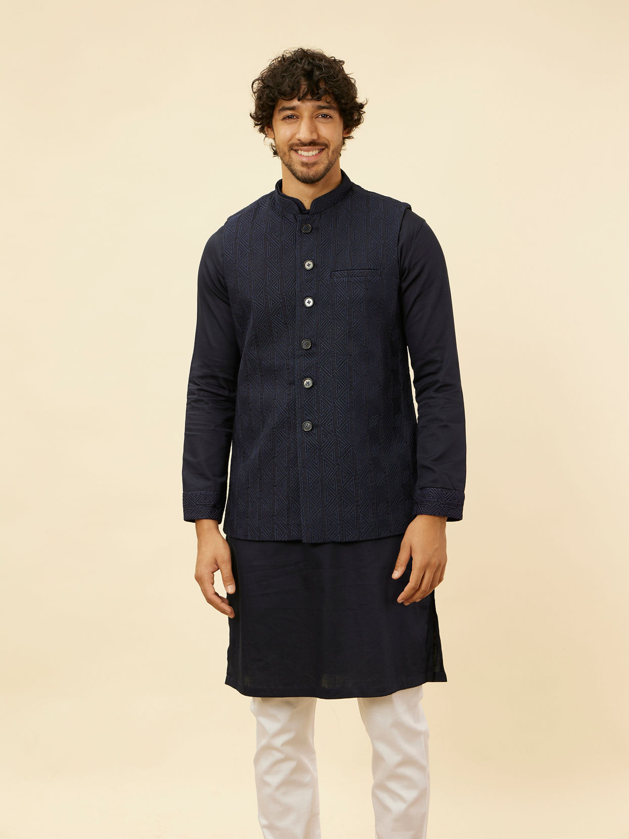 alt message - Manyavar Men Midnight Blue Triangular Patterned Kurta Jacket Set image number 0