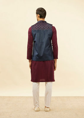 alt message - Manyavar Men Imperial Blue and Maroon Grid Patterned Kurta Jacket Set image number 4