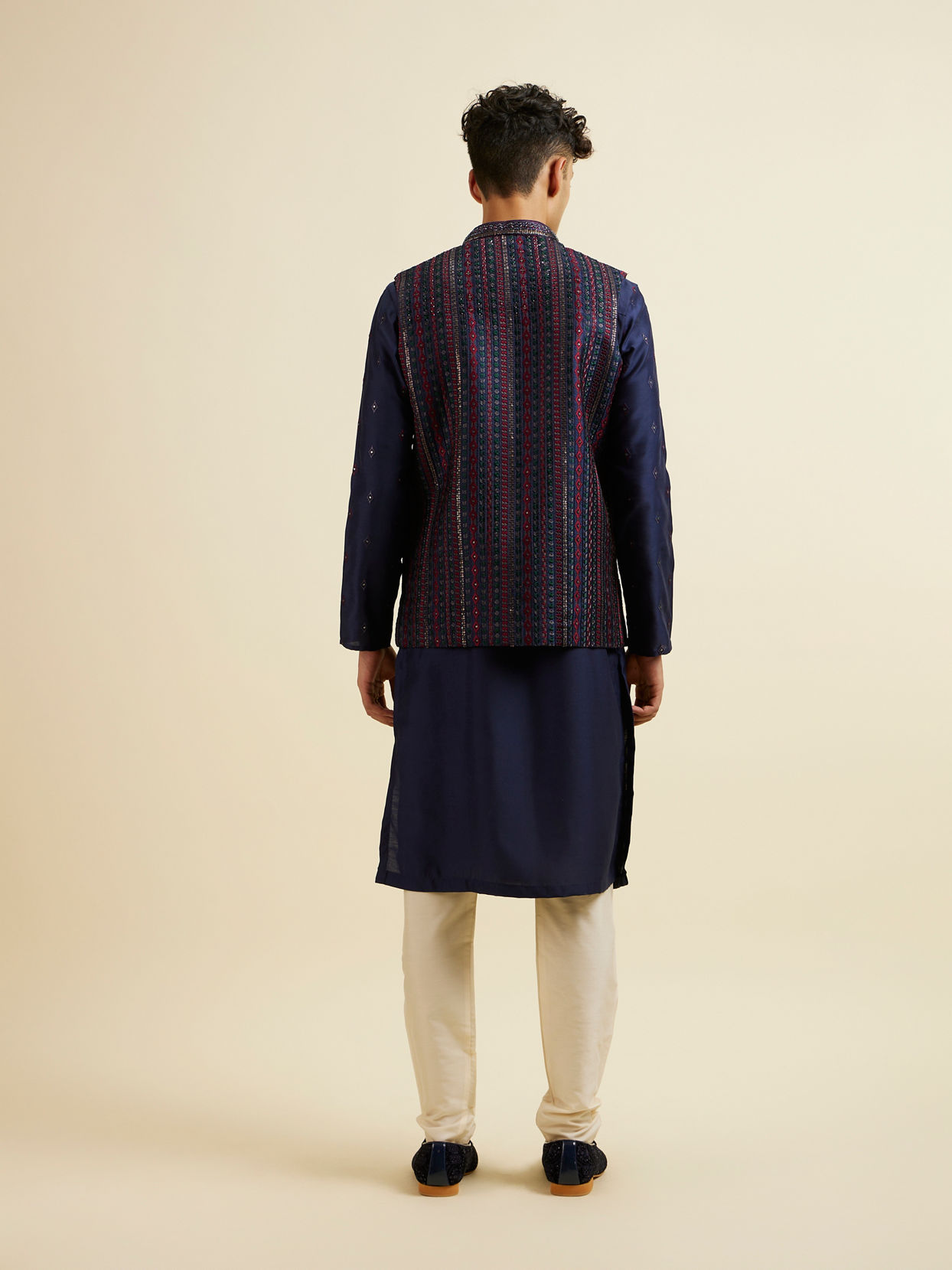 Manyavar Men Blue Entanglement Jacket Set