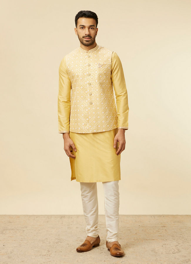 alt message - Manyavar Men Yellow Grid Patterned Chowkadi Motif Jacket Set image number 3