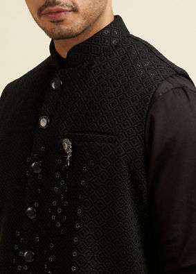alt message - Manyavar Men Black Mirror Embellished Jacket Set image number 2