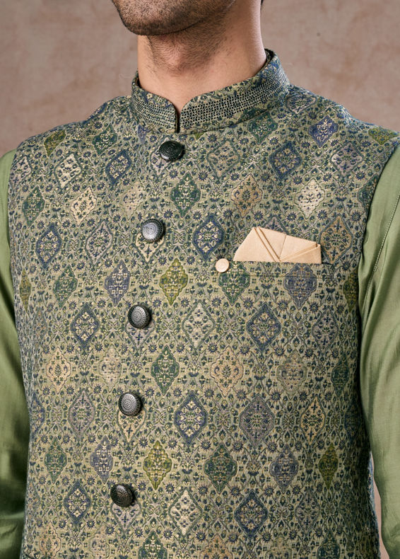 Manyavar Men Vibrant Emerald Kurta Jacket Set