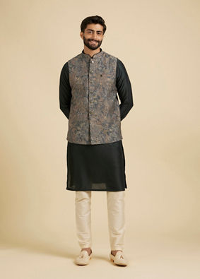 Manyavar Men Bottle Green Floral and Paisley Patterned Jacket Set image number 3