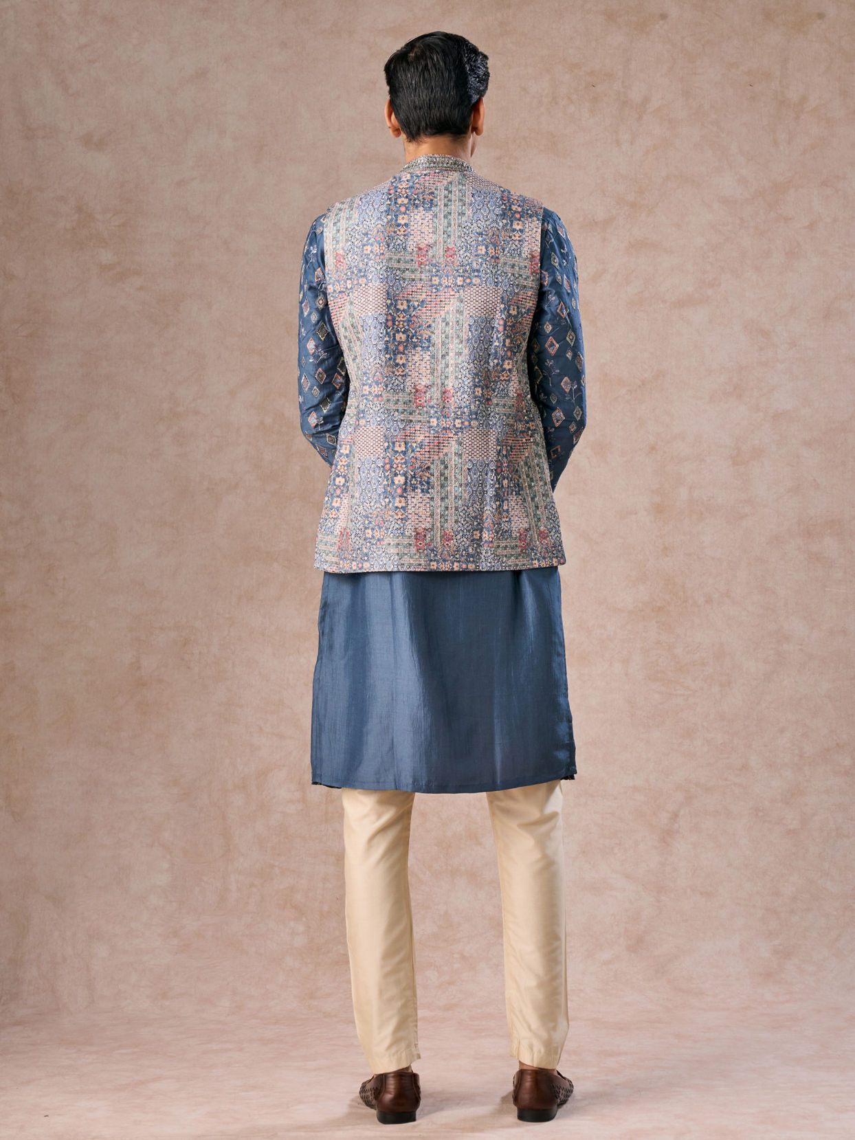 Manyavar Men Greyish Blue Kurta Jacket Set
