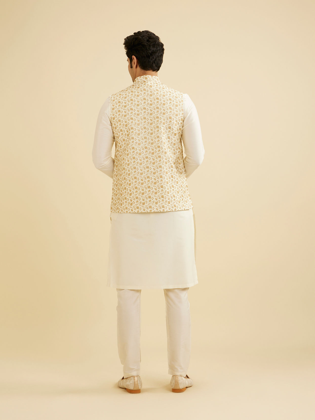 Manyavar Men Cream Beige Floral Jaal Patterned Jacket image number 3