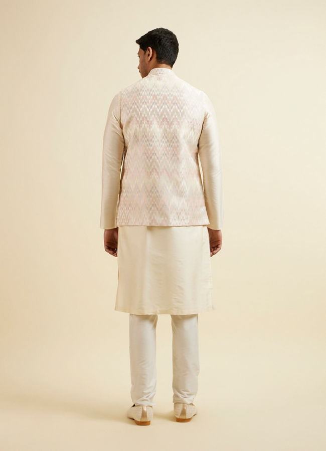 alt message - Manyavar Men Soft Pink Chevron Patterned Jacket image number 3