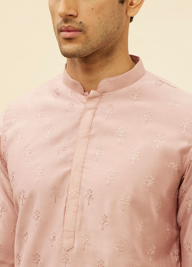 alt message - Manyavar Men Lemonade Pink Floral Buta Patterned Kurta Jacket Set image number 2