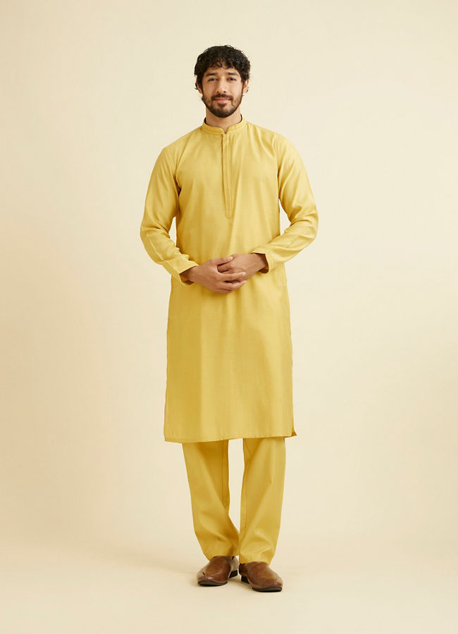 alt message - Manyavar Men Radiant Yellow Kurta Jacket Set image number 2