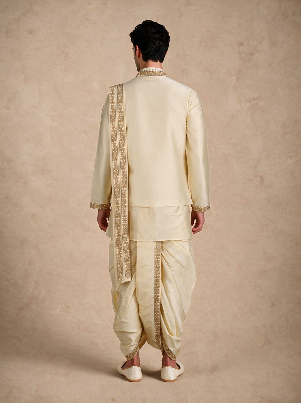 Manyavar Men Cream Silk Thread Embroidered Jacket Set