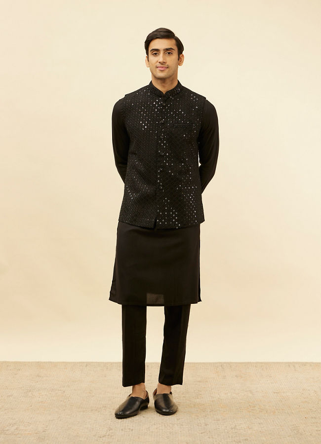 alt message - Manyavar Men Ebony Black Sequined Kurta Jacket Set image number 2