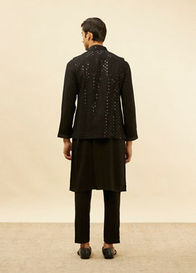 alt message - Manyavar Men Ebony Black Sequined Kurta Jacket Set image number 3