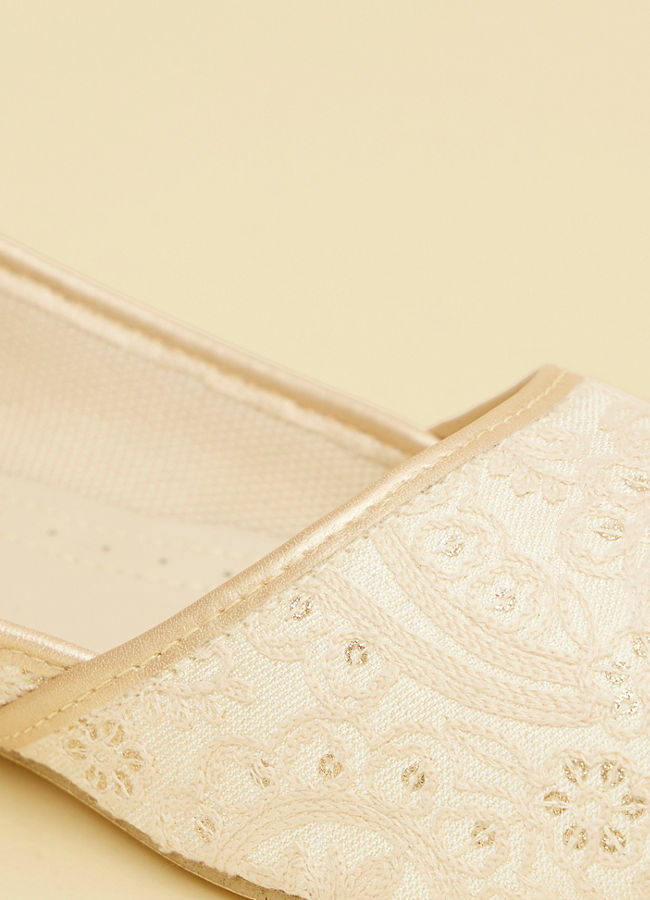 Manyavar Men Glam Biscuit Jooti