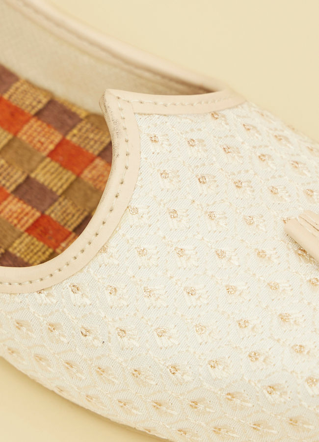 Manyavar Men Off White Buta Patterned Jooti