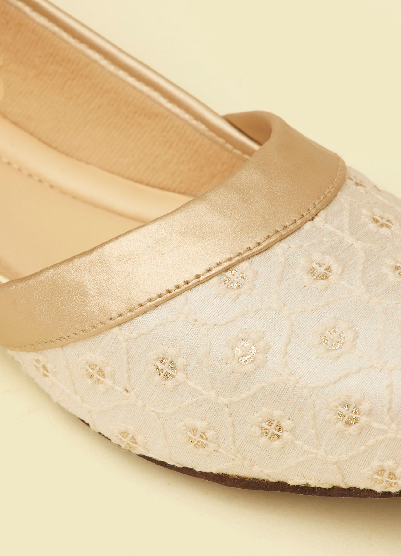 Manyavar Men Warm White Sequinned Jutti