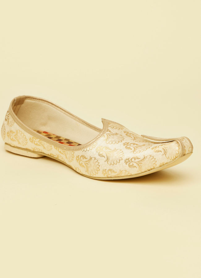 Manyavar Men Beige Floral Patterned Juti
