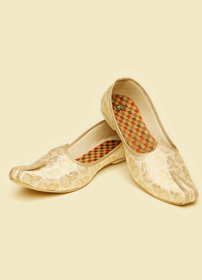 Manyavar Men Beige Floral Patterned Jooti