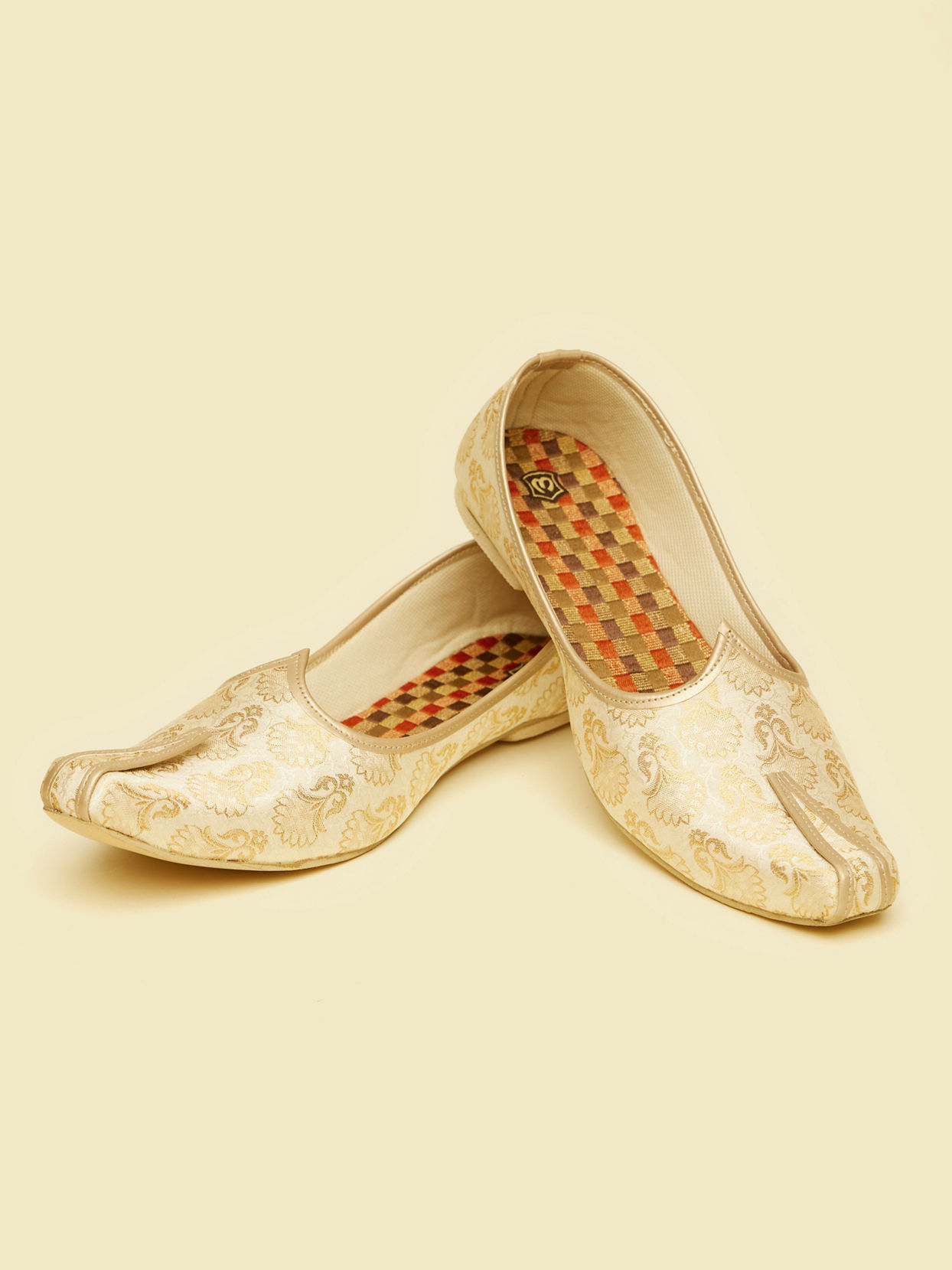 Manyavar Men Beige Floral Patterned Jooti